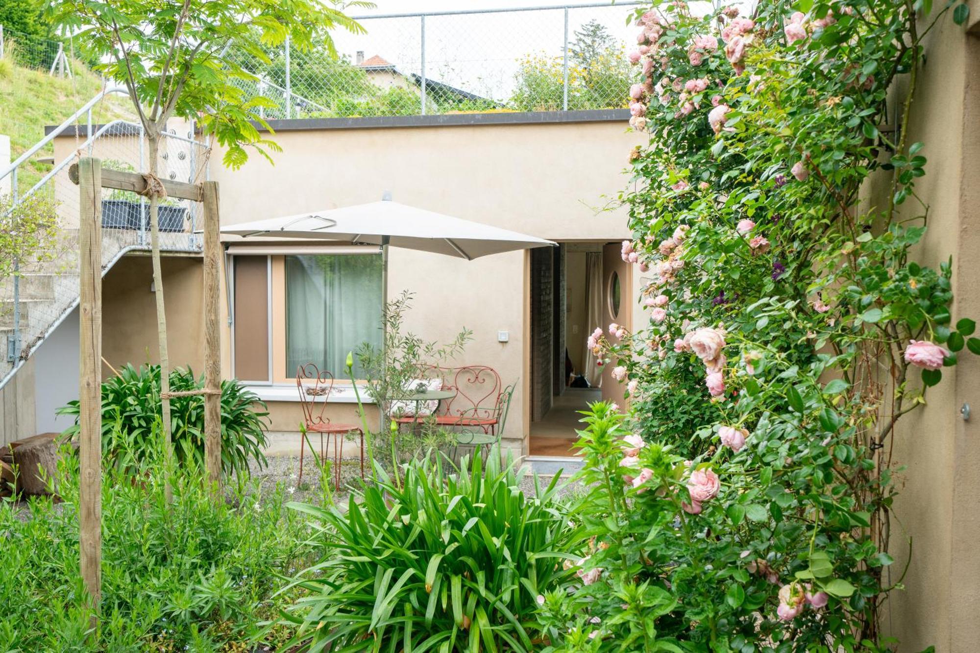 Bnb Belle5 Vully-les-Lacs Bagian luar foto